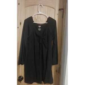 SO Women's Black dress 2XLGathered tie front  Ruffleknee length dress Flows nice